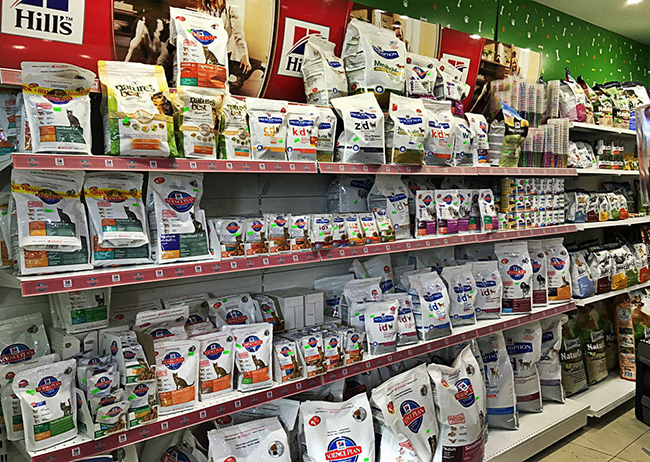 Variedad de alimentos secos y húmedos de Hills