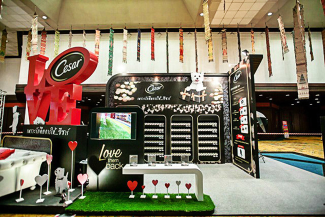 Messestand des Herstellers von Hundefutter Cesar