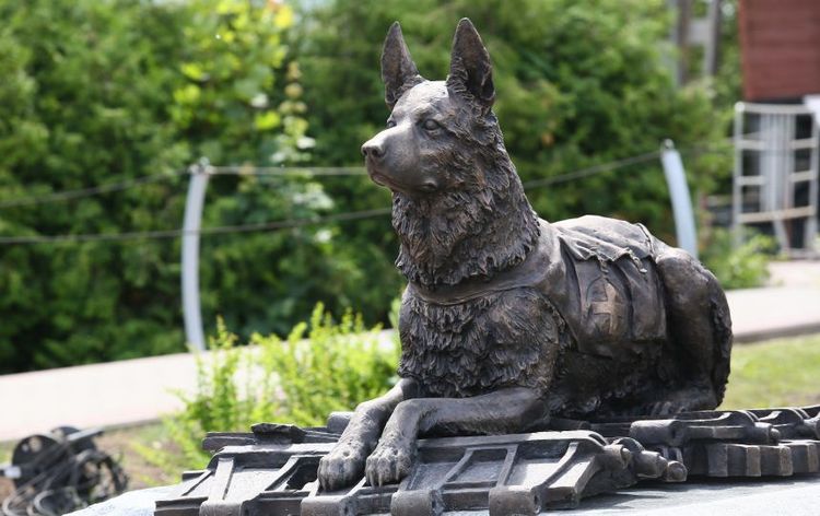 Monumento al perro de trinchera (Moscú)