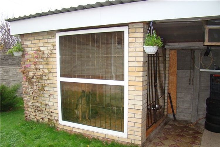 Recinto cálido para perro