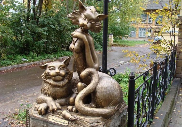 Monumento a la Gata Yoshkina