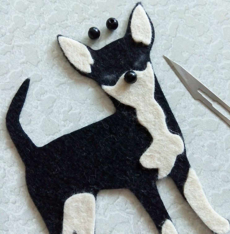 Aplique de perro hecho a mano